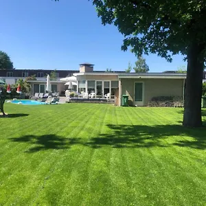 Maison Saint Tropez ** Eindhoven
